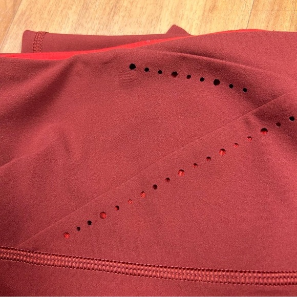 Athleta It's A Wrap 7/8 Tight Warm Orange Perforated High Rise Leggings SZ L - Picture 4 of 12
